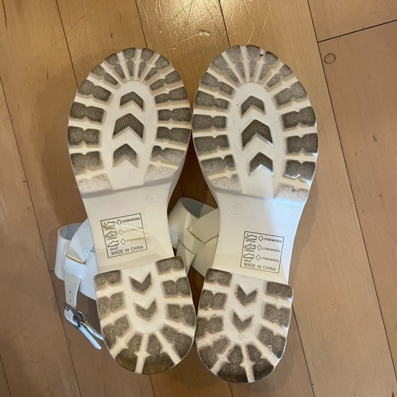 Nasty Gal Faux Leather Cleated Chunky White Sandals - Picture 8 of 9